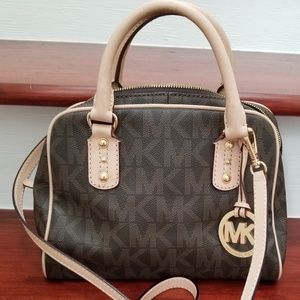 Michael kors monogram bag